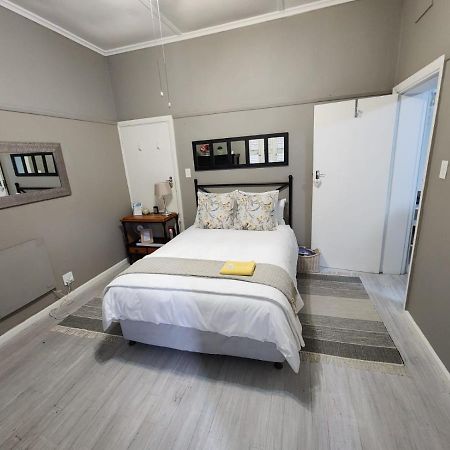 Peony Luxury Room With Wifi And Own Entrance Stellenbosch Buitenkant foto