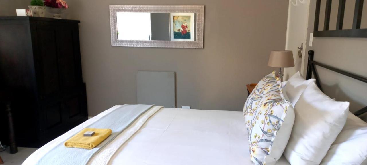 Peony Luxury Room With Wifi And Own Entrance Stellenbosch Buitenkant foto