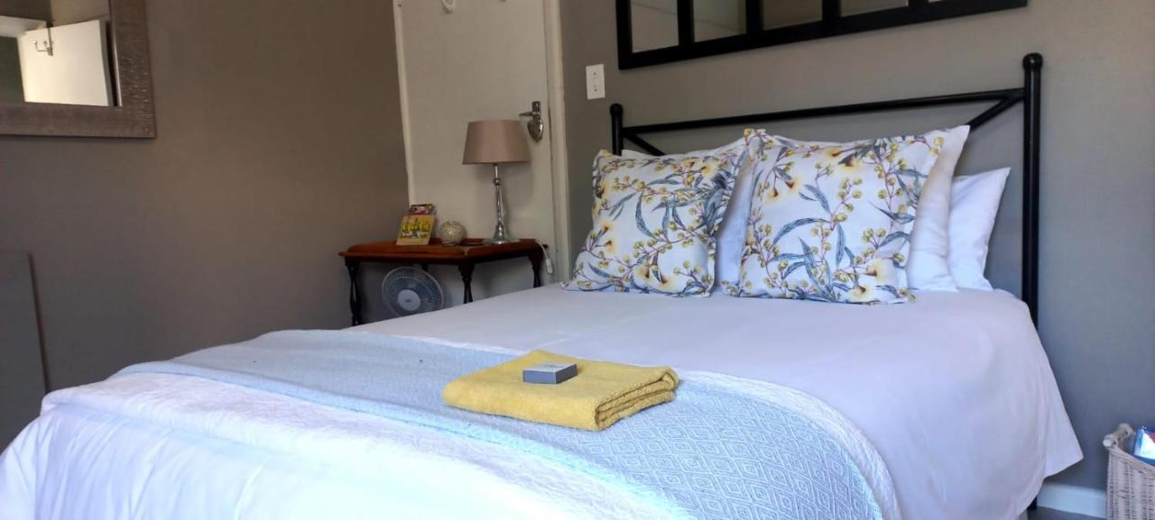 Peony Luxury Room With Wifi And Own Entrance Stellenbosch Buitenkant foto