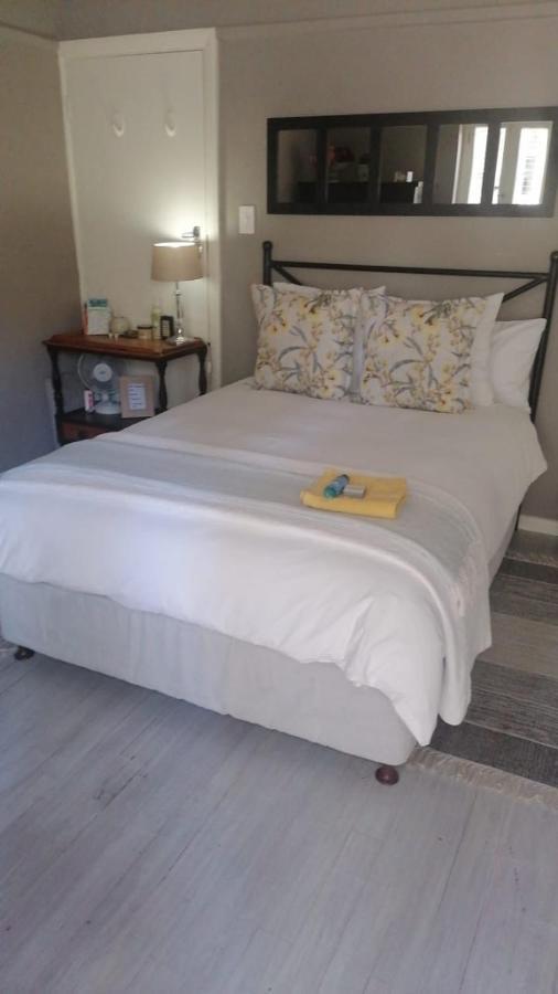 Peony Luxury Room With Wifi And Own Entrance Stellenbosch Buitenkant foto